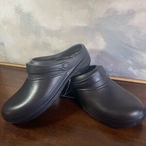 Easy Works Slip Resistant Clogs Women’s 10